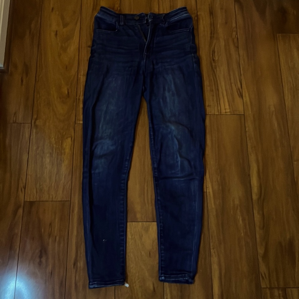 Dark Blue Jeans from American Eagle. The size is 00.